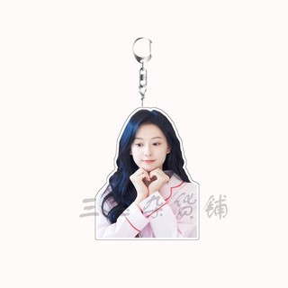 Móc khoá in hình Kim Ji Won Queen of Tears acrylic phụ kiện treo chìa khoá móc quà tặng