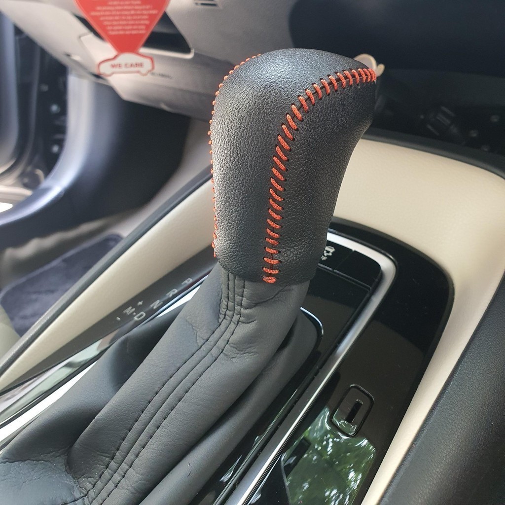 Bao da bọc cần số, tay phanh xe ô tô TOYOTA CROSS, CAMRY, VELOZ, RAIZE, YARIS, ALTIS 2021-2025 da bò khâu thủ công
