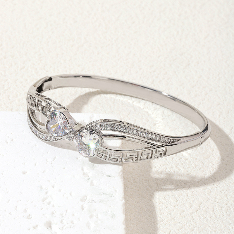 Vòng tay zircon kẻ sọc mạ điện hợp kim - Phong cách mới từ châu Âu và Mỹ, sang trọng và độc đáo