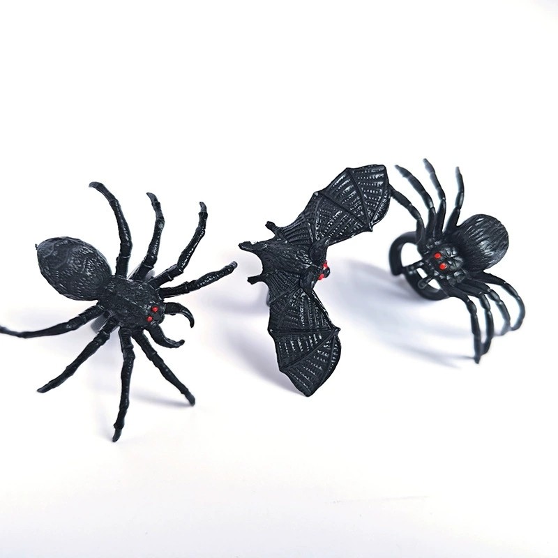 Nhẫn Mini Nhện Đen bằng Nhựa cho Trang Trí Halloween