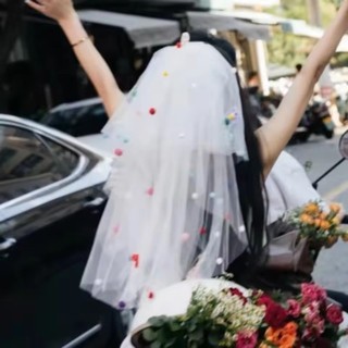 Mẫu mới khăn lau đám cưới có kẹp pompom ngọt ngào và phụ kiện veil lưới tulle bướm màu trắng