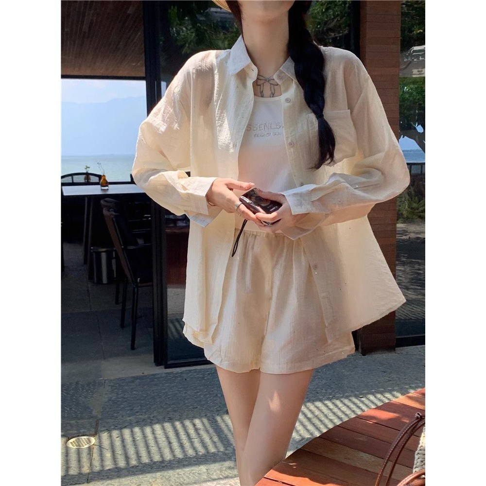 [Yu]Set hè nữ năng động, áo sơ mi dài tay chống nắng, quần short ống rộng dễ phối, thoải mái.