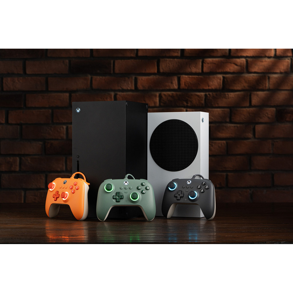 Bộ điều khiển trò chơi có dây 8BitDo Ultimate C cho Xbox Series X / S Xbox One với cần điều khiển hiệu ứng phòng chiếu sáng RGB cho Windows 10 / 11