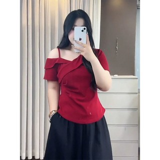 [Áo thun đeo vai mỏng hơn dáng ôm vừa vặn 2 màu] Áo cỡ lớn dành cho nữ béo mm Dây đeo vai xiên không đều Áo thun ngắn tay quây quây Áo thun nữ mùa hè Bao phủ thịt Slim-fit Slimer Look Áo sơ mi nhỏ sang trọng hàng đầu hơi Béo Kích Thước Lớn