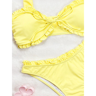 Biкиni hai mảnh nữ màu vàng với thiết kế ruffle bandeau và dây buộc ngực