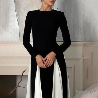 Đầm dài tay cổ tròn dài tay cổ tròn chữ A màu tương phản