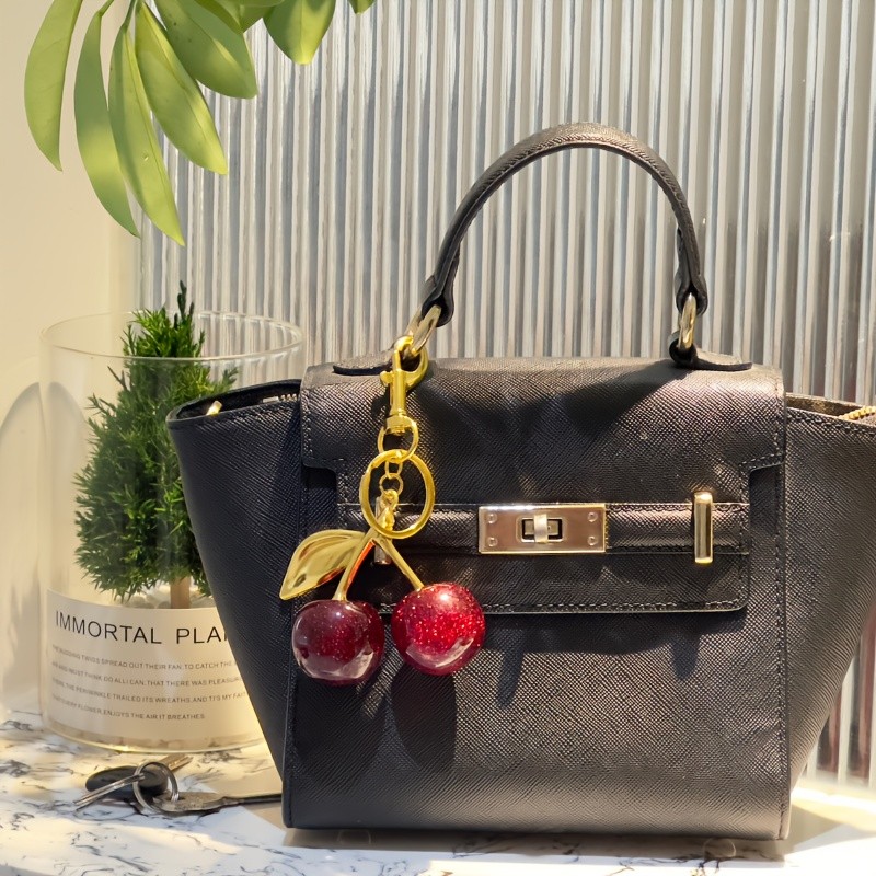 Móc khóa thời trang Cherry sang trọng Sáng tạo dành cho nữ Mặt dây chuyền trái cây giả pha lê sáng bóng Thích hợp cho túi xách