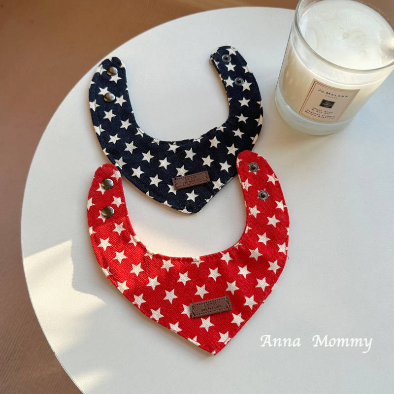 【Ready Stock】 Pet Dog Scarf Teddy Bichon Cute Triangular Binder Saliva Towel Small Dog Scarf Cat Muppet British Shorthair Collar iD75