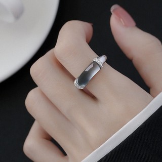 Nhẫn đá mắt mèo hình yên ngựa thời trang và độc đáo