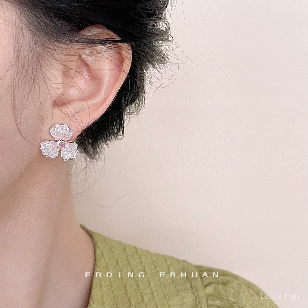 Hoa tai pha lê thủy tinh hoa anh đào Gradient màu hồng khảm Micro Zircon hoa tai Mini tinh tế đơn giản khí chất tươi tắn ngọt ngào cho nữ