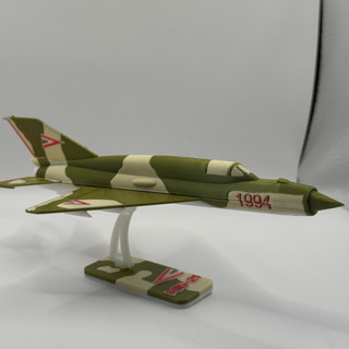 Mô hình kit lắp ráp máy bay MIG-21 phiên bản quân đội hungary