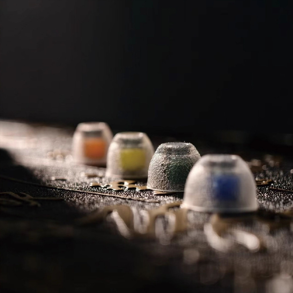 TANGZU TangSancai Noble Edition In Ear Tip Liquid Silicone Thép không gỉ Nút tai HiFi Earplug Tang Sancai EarTips