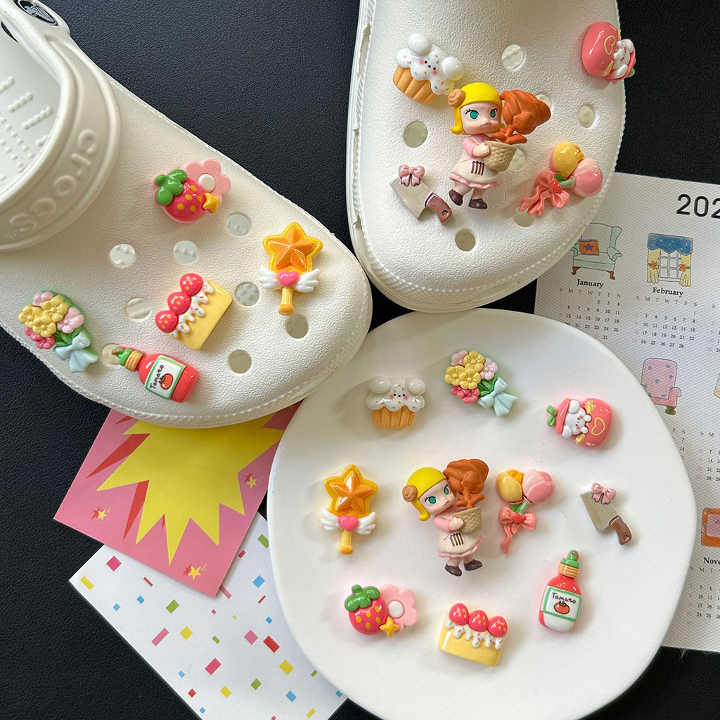 Phụ Kiện Giày Lỗ Pop Mart Molly Bánh Mì Flowersmith Hoạt Hình Hoa Dễ Thương Thích Hợp Cho Crocs DIY Zhibixing Có Thể Tháo Rời ins