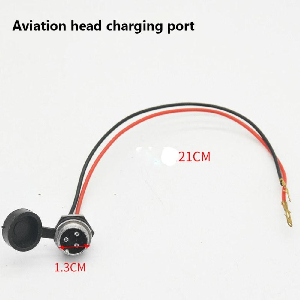 Bộ sạc xe điện ICUCKO với nhiều cổng sạc đa năng, dành cho phụ kiện xe điện.