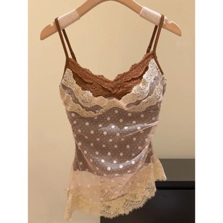 Camisole khâu ren xếp ly màu sắc tương phản mỏng, gợi cảm và nữ tính, phong cách retro Pháp thanh lịch, phù hợp thời trang mùa hè 2025