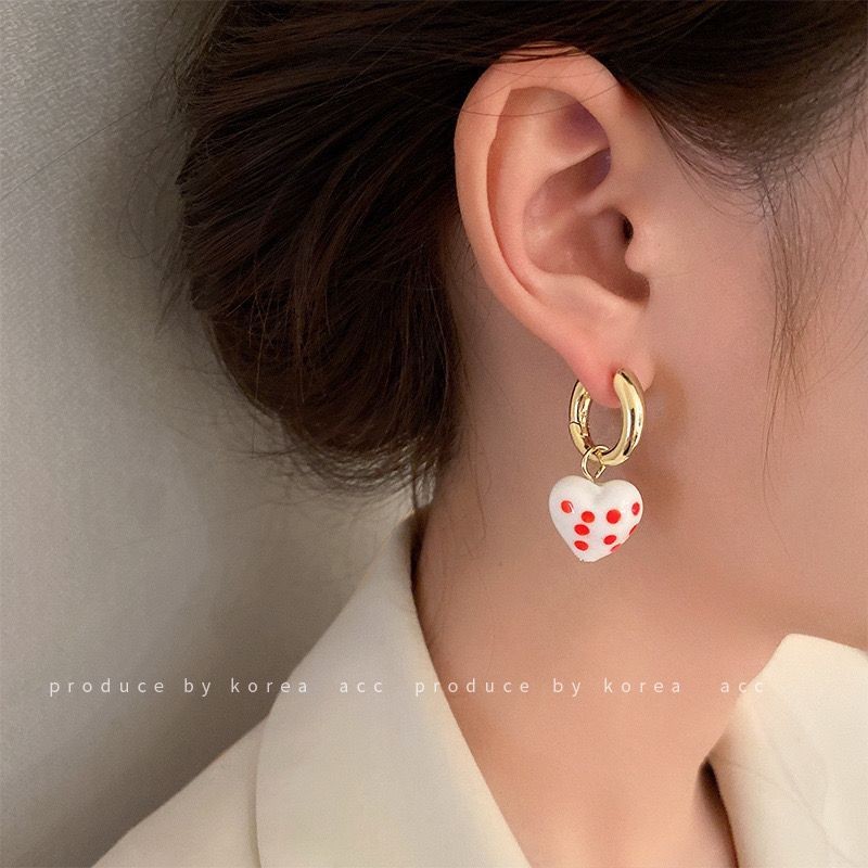 Bông tai trái tim nhỏ giọt thủy tinh đầy màu sắc Ins