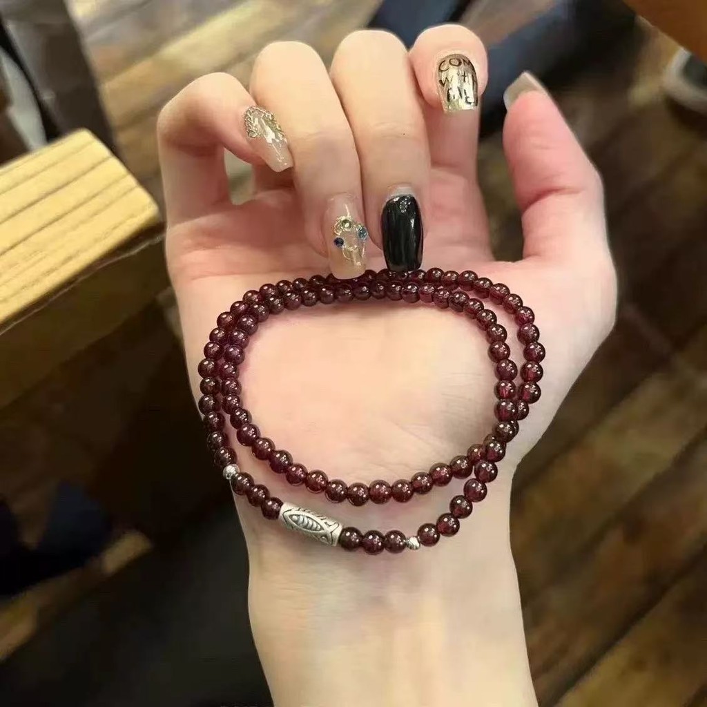 Vòng tay nữ thổ cẩm bờ cá, phong cách công chúa với ánh sáng sang trọng