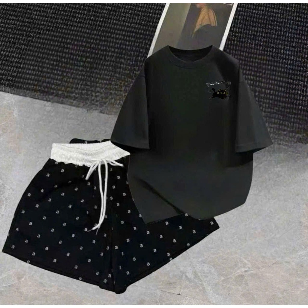 sét bộ quần ĐÙI cộc CHỮ A cạp chun màu trắng +mix áo phông -in mèo ngực mèo chữ TGJGOIS