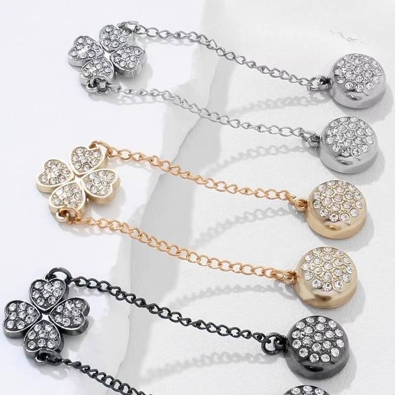 Mới Zircon Cỏ Ba Lá Bốn Lá Có Dây Xích Nam Châm Khóa Tay Cuộn Còng Fixer Chống Trơn Trượt Dây Xích Tay Điều Chỉnh