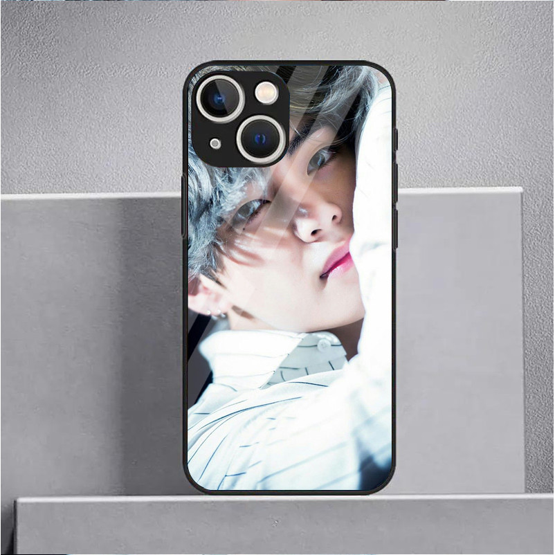 Ốp Điện Thoại Kính Cường Lực Kim V Taehyung Cho IPhone 15 14 13 12 11 Pro XS Max Plus Mini X XR 8 7 6s SE2 / 3