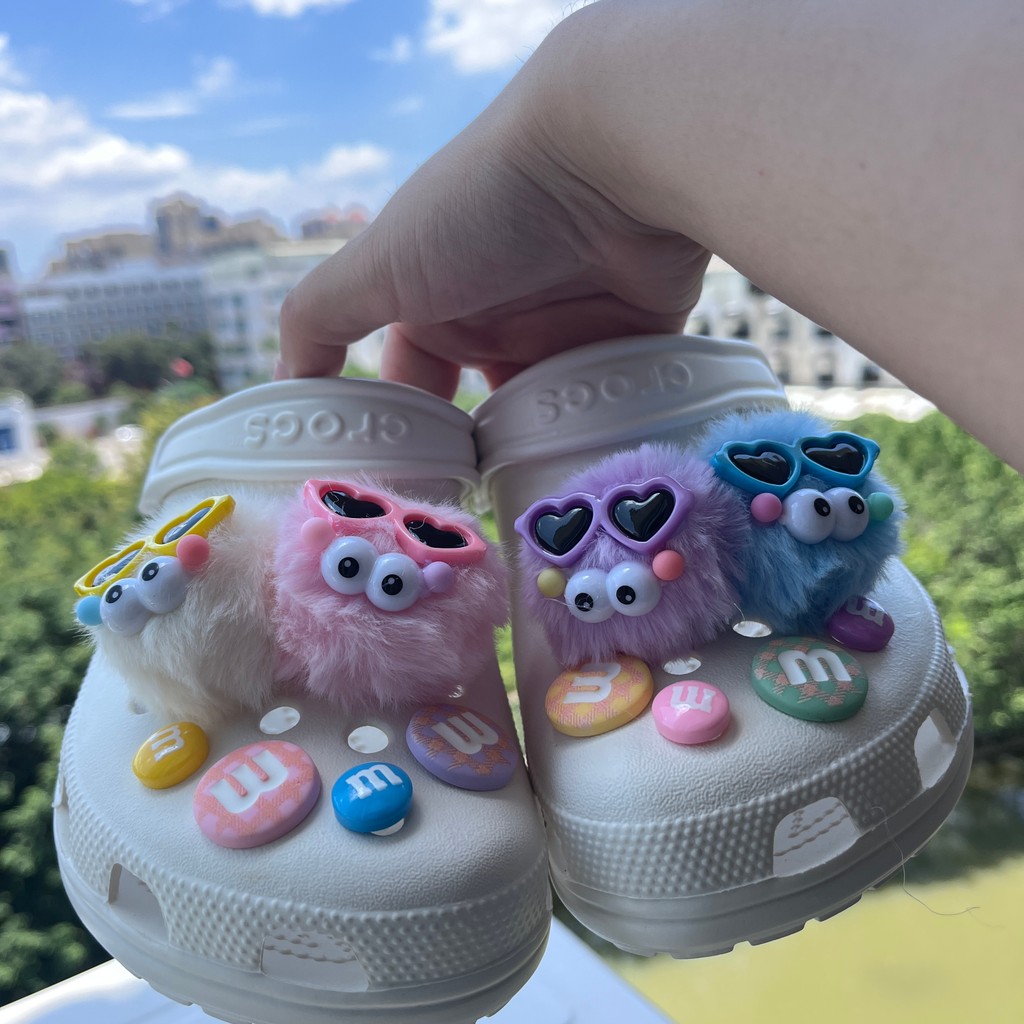 Thích hợp cho Crocs Hole Phụ kiện giày thể thao lông thú đầy màu sắc phong cách Hàn Quốc Giày cao cấp có lỗ hoa Khóa giày Busch Khóa giày Zhibixing Khóa giày có thể tháo rời ins Giày hoa