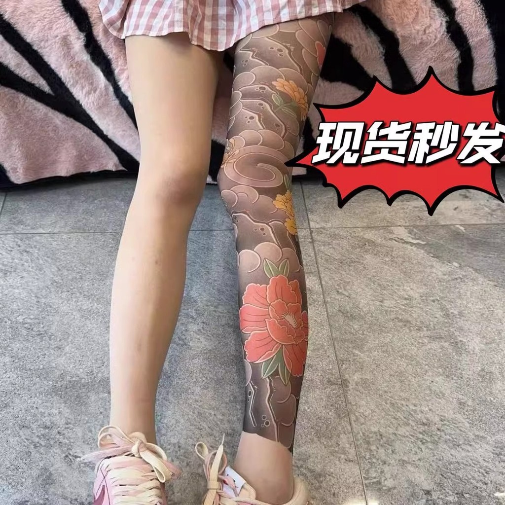 Vớ xăm chân hoa mỏng manh, phong cách gợi cảm cho mùa hè
