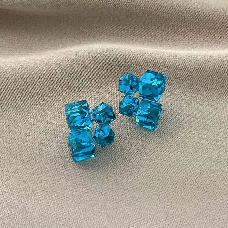 Bông tai vuông Aquamarine tự nhiên