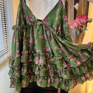 Camisole cổ chữ V xanh rời họa tiết bánh xù ngọt ngào, phong cách ngày lễ cho áo vest nữ mùa hè ôm body siêu đẹp