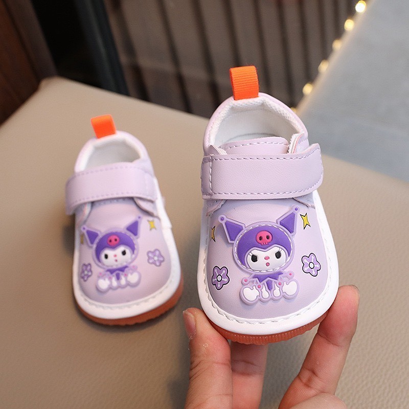 giày cho bé gái tập đi bảo vệ chân nhẹ êm KURUMI có còi bíp bíp cho bé từ 6m QCCC có hộp 102 ( ảnh thât )
