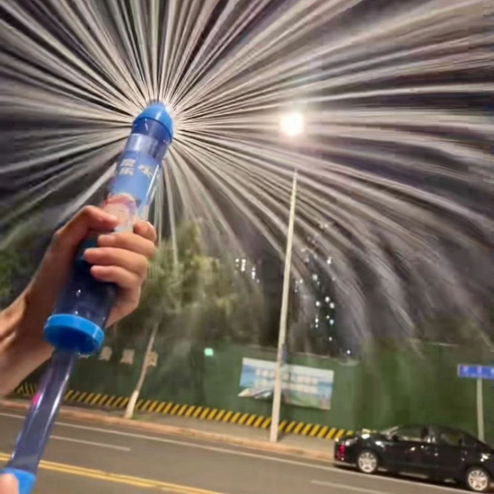 Đồ Chơi Phun Nước Pháo Hoa Đu Trend Vui Nhộn Súng Phun Nước Hot Trend