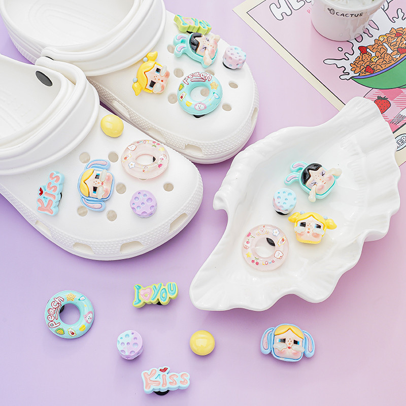 Phụ kiện hoa Crocs Bubble Mart/Crybaby dễ thương cho giày lỗ, có thể tháo rời, phù hợp nhiều mẫu