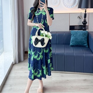 Miyake Xếp Ly Ngắn Tay Xếp Ly Co Giãn Tính Khí Giảm Tuổi Đầm Flesh-Covering Tính Khí Phù Hợp Với Tất Cả Trận Đấu Cao Cấp Counter Phong Cách Dài S