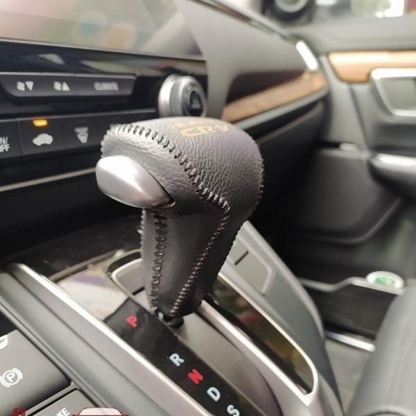 Bọc cần số Honda CRV 2016 - 2023 da nhập khẩu, khâu thủ công