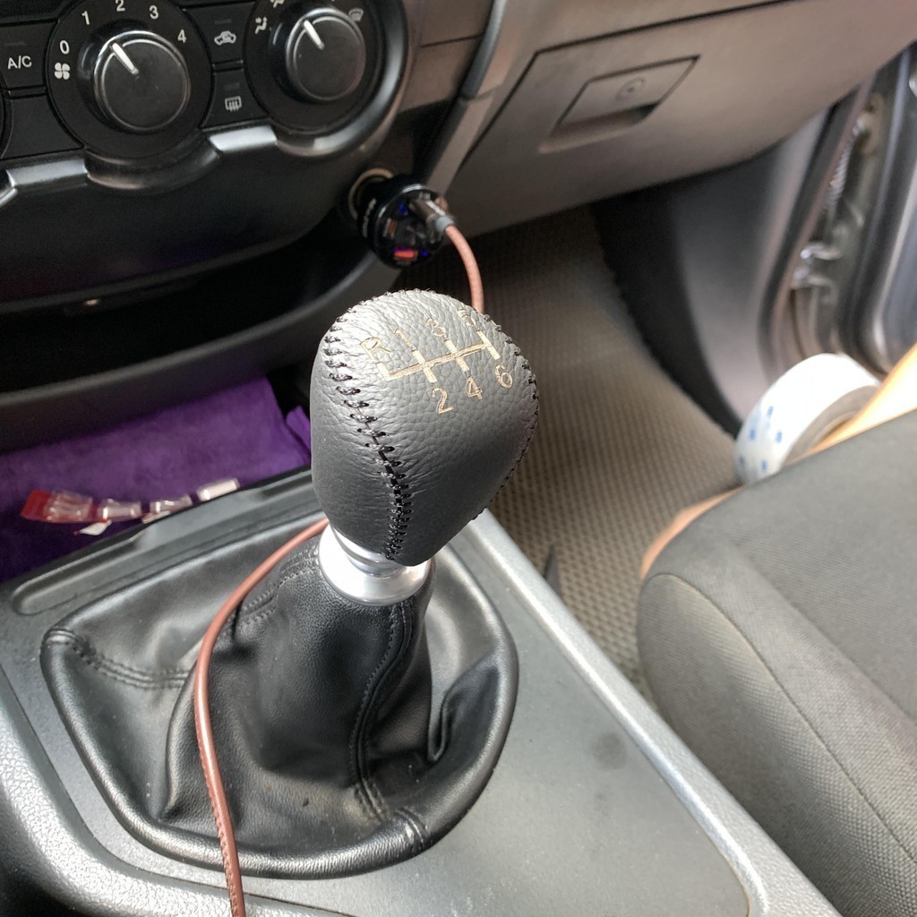 Bao da bọc cần số - phanh tay các đời xe Ford Ranger, BT50 số sàn(MT) da bò handmade khâu thủ công