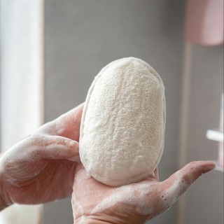 Sữa tắm và bông tắm xơ mướp thiên nhiên giúp massage da ALINE
