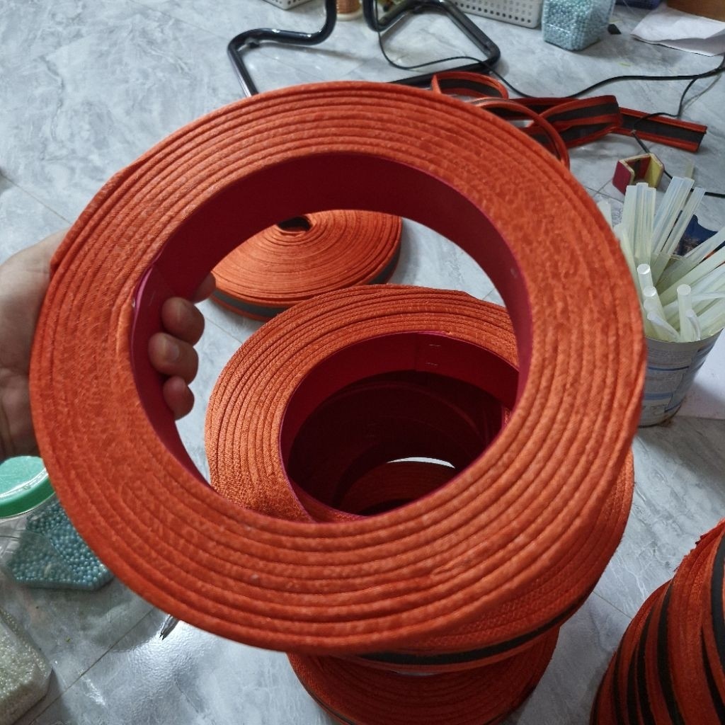 Phôi mũ H mông, cốt mũ dùng để làm mũ H mông có đủ size, bản dày 5 đến 5,5cm được làm từ xốp cao cấp