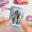 Album ảnh mini GAVESTO, có móc khóa Little Daisy Móc khóa Album mini, Móc khóa ba lô PVC