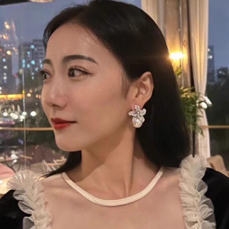 Bông tai hoa Zircon thời trang Ngọc trai Pháp Bông tai cô dâu Bông tai tinh tế dành cho nữ