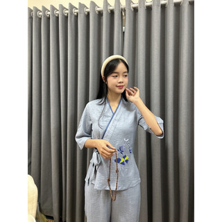 thời trang nữ áo lam đi chùa, xéo cột nơ thêu vân mây