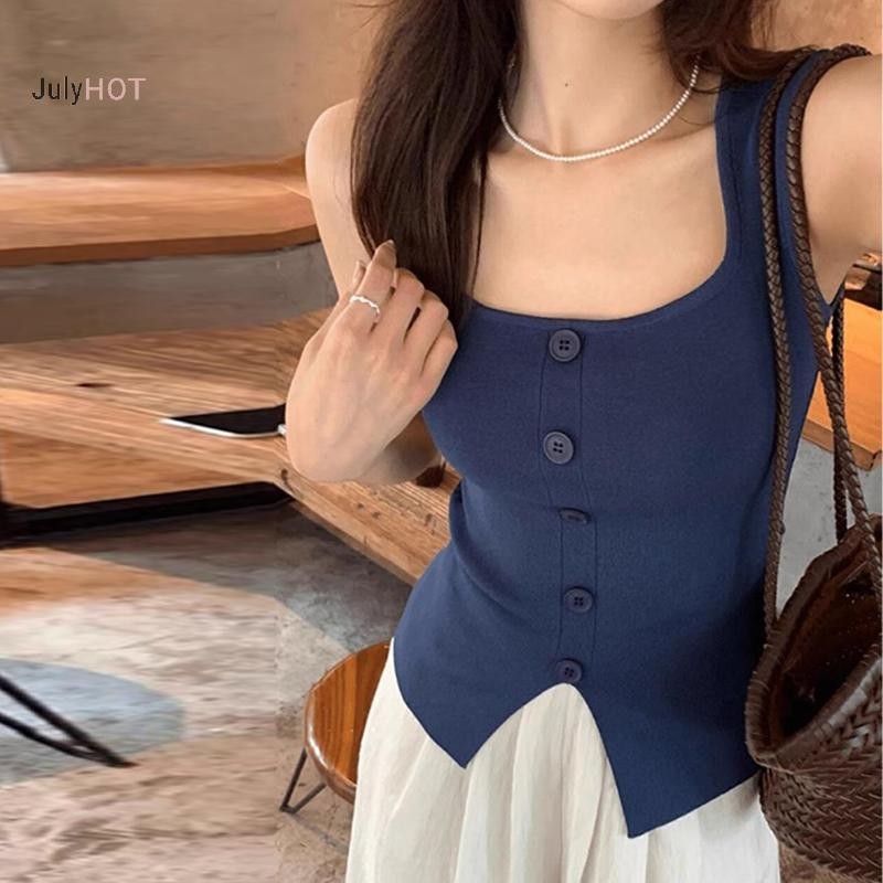Áo camisole phong cách Hàn Quốc, chất liệu mỏng mát, co giãn với đường xẻ slits - Perfect cho mùa hè