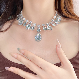 Bộ vòng cổ bông tai giọt nước đính kim cương