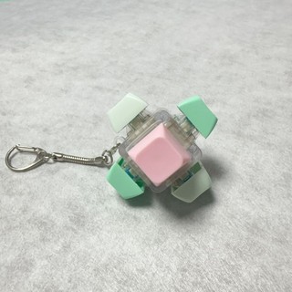 Bàn phím ngón tay EARTHLYCO, Keycap Nút chìa khóa Fidget Móc khóa, Vượt qua thời gian Tiện ích Giảm căng thẳng Đồ chơi Pinch dành cho người lớn