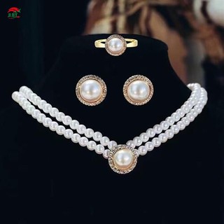 Bộ trang sức cô dâu ngọc trai gồm bông tai và vòng cổ dành cho đám cưới