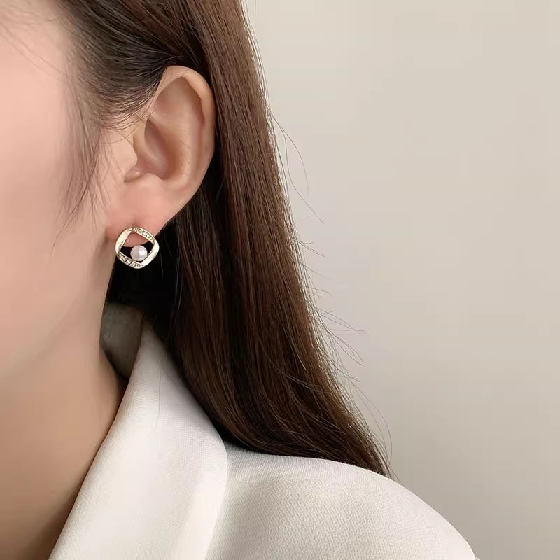 Bông tai kim cương nhân tạo cao cấp, sang trọng và thanh lịch cho nữ