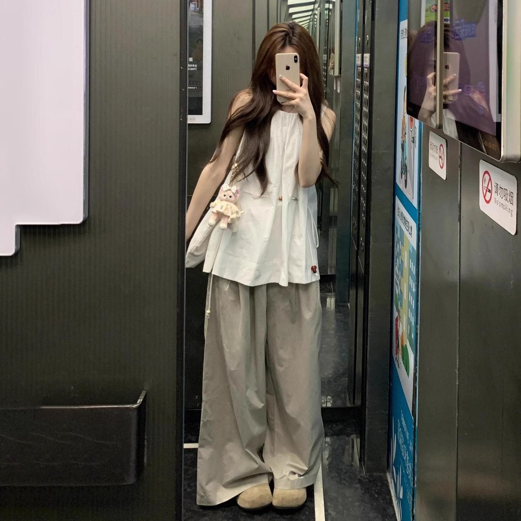 [Yu]Áo sơ mi trắng không tay dây rút, phong cách thường ngày, phối quần ống rộng cao.