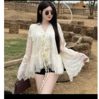 áo tơ bèo phối ren ống tay mềm mại form cổ V tiểu thư sang chảnh đi chơi đi biển du lịch