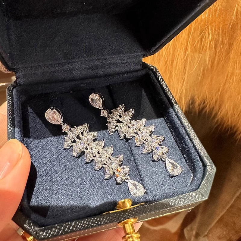 Bông tai Zircon thả nước thời trang Hàn Quốc Bông tai tinh tế sang trọng