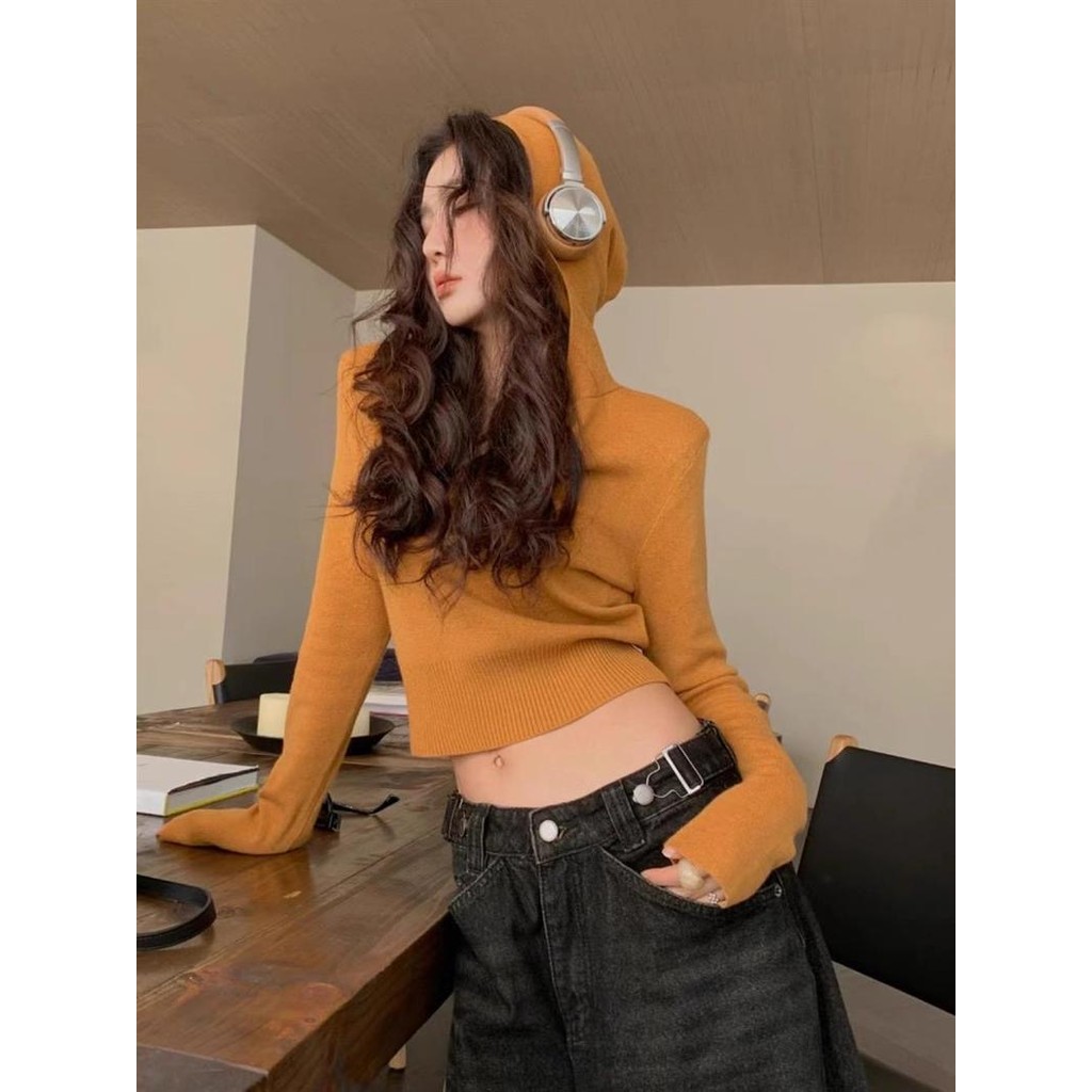 Suxi Màu Trơn Slim Fit Thu Đông Mới Có Mũ Trùm Đầu Dài Tay Dệt Kim Áo Len Nữ Ngắn 240830