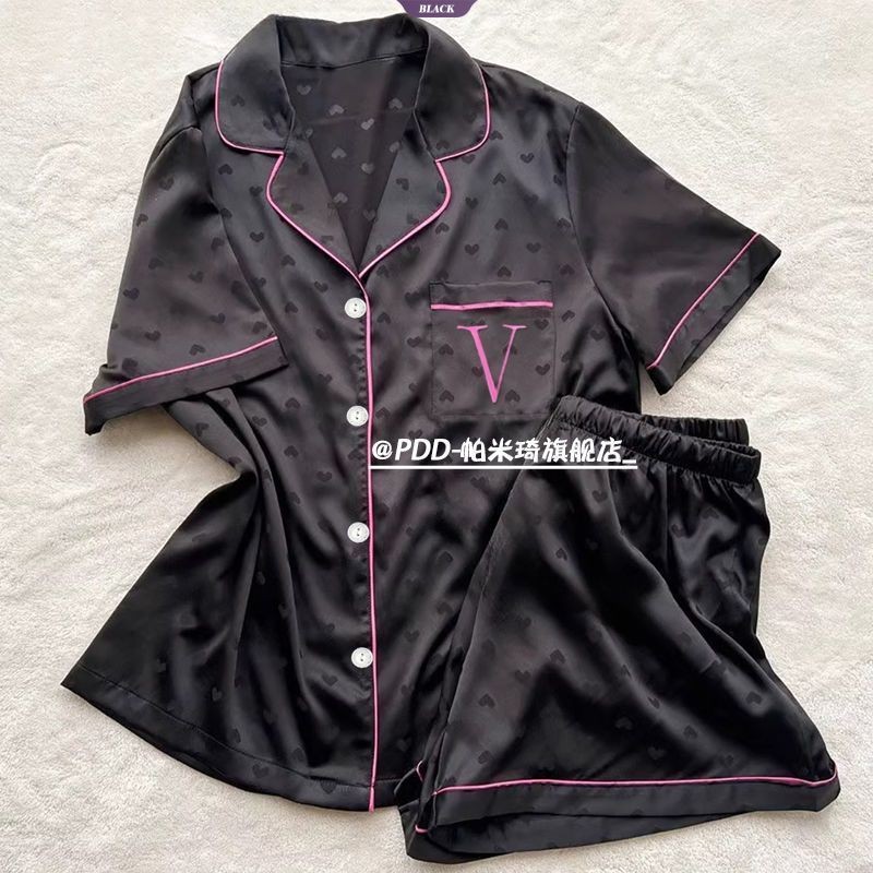 Bộ đồ ngủ Hello Kitty chấm bi mùa hè, băng lụa ngắn tay, quần short hoạt hình dành cho sinh viên nữ.