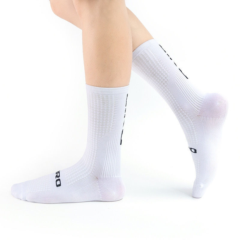 Tất đi xe đạp thấm mồ hôi, thoáng khí, phù hợp cho chạy bộ và bóng rổ